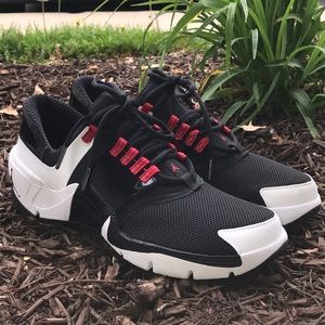 Jordan Alpha Trunner